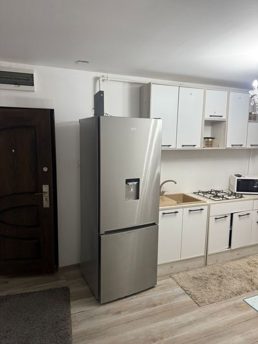 Inchiriez apartament ultramodern micro4