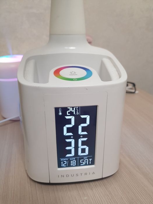 Настольная лампа органайзер