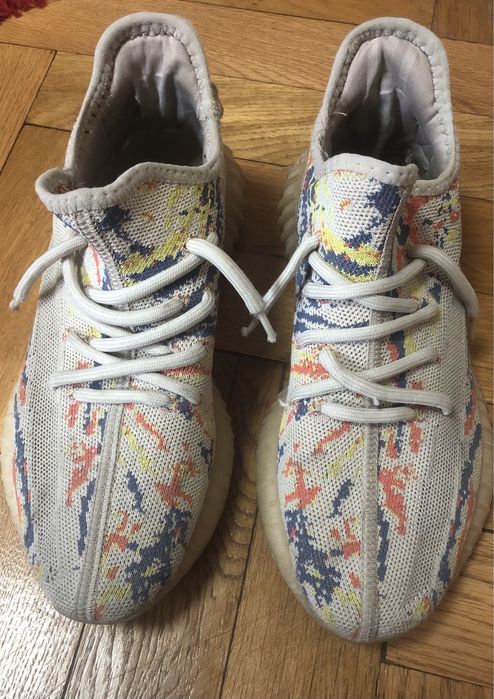 Yezzy 350 v2 foarte buna