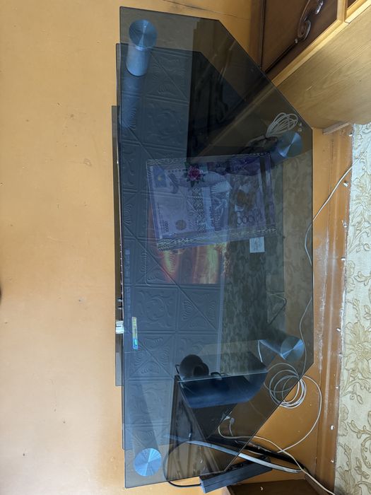 Продам журнальный столик.