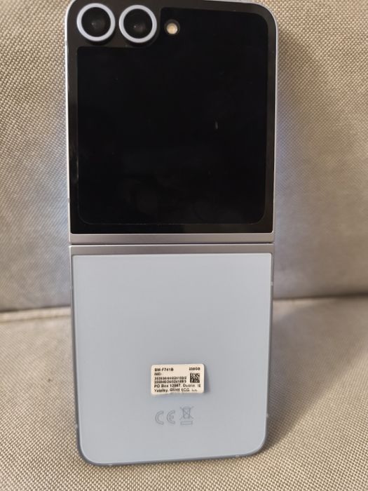 Samsung Galaxy Z Flip 6