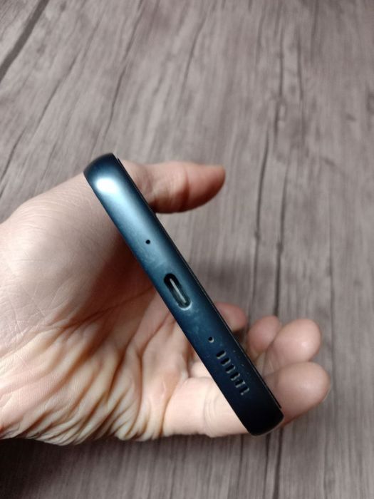 Samsung galaxy a54 5g 8+8/256 holati alo