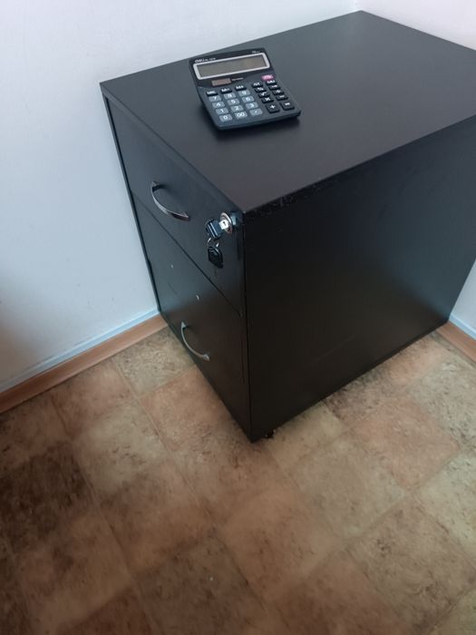 Офисные шкафы столы