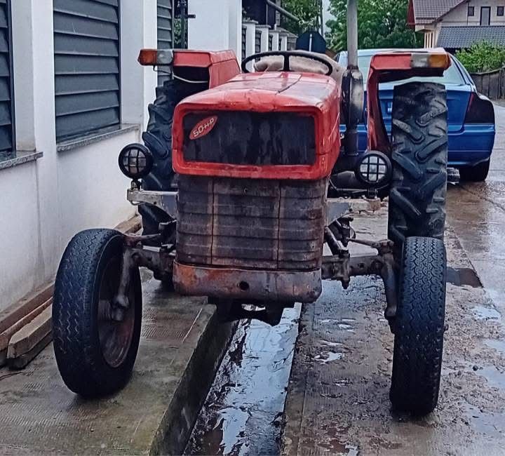 Tractor Massey Ferguson