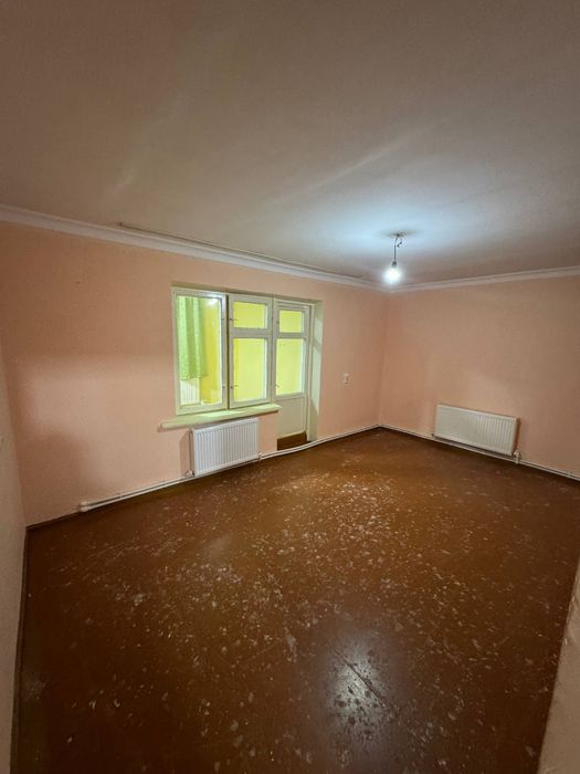 Срочно Продаеться 2-комнатная квартира городе Чирчике районе Октьябрь