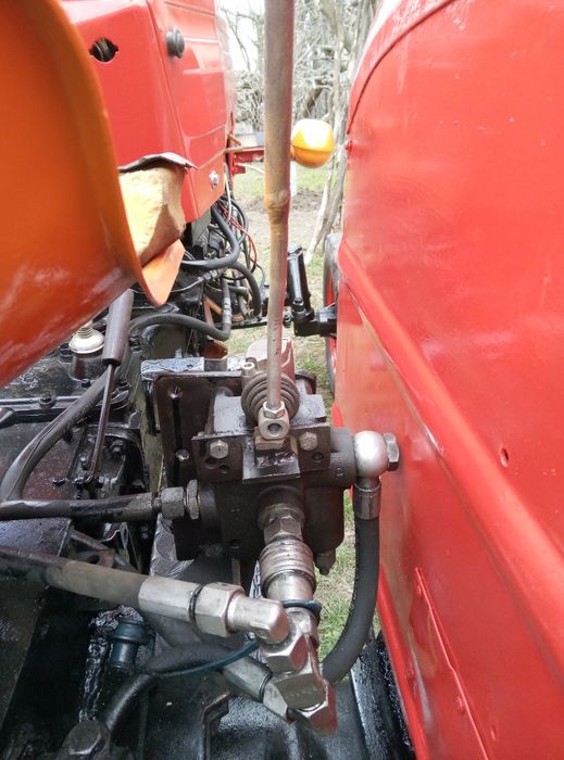 Tractor 550 UTB Romania