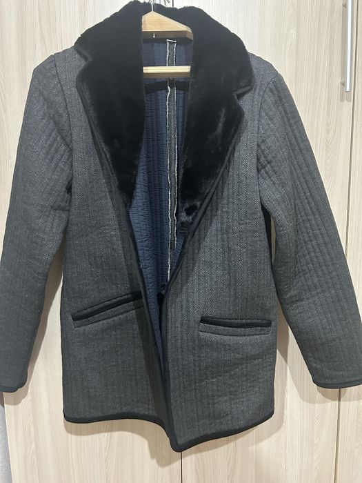 Димесезонная мужская куртка