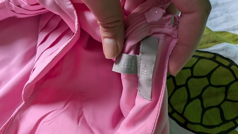 Розова къса рокля H&M