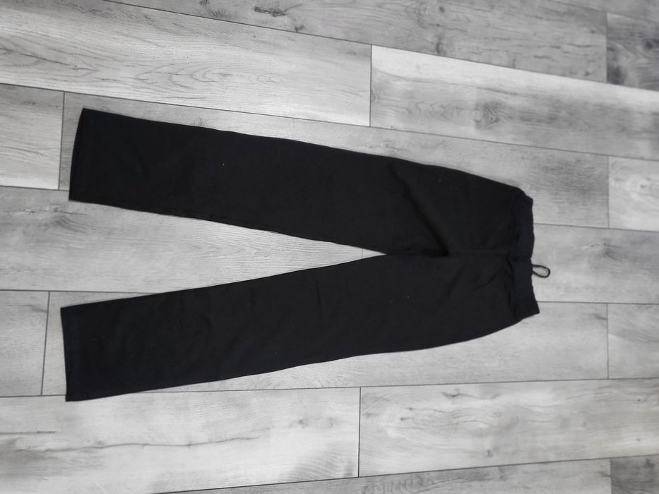 Vand pantaloni de trening adidas