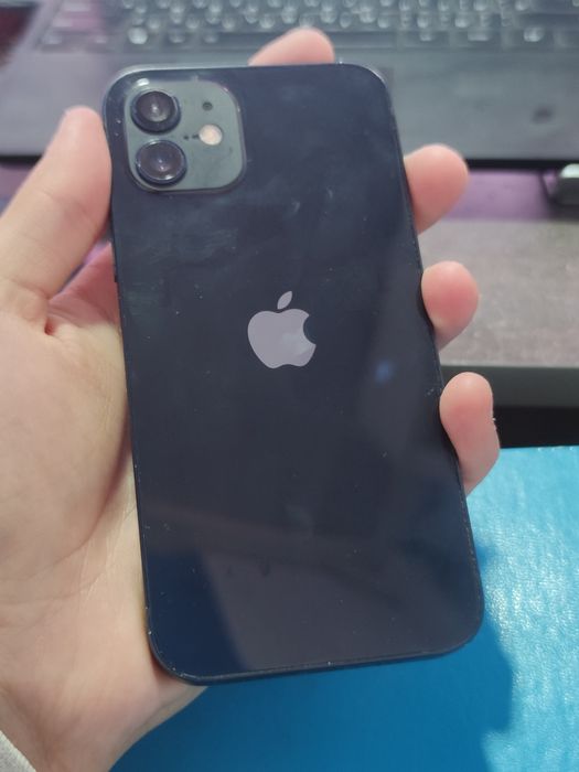 iPhone 12 128gb.