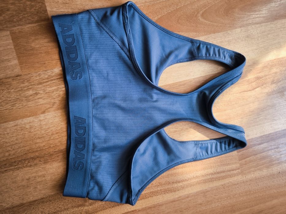 Top/bustiera  Adidas Climacool(30-32) sau 9-11 ani