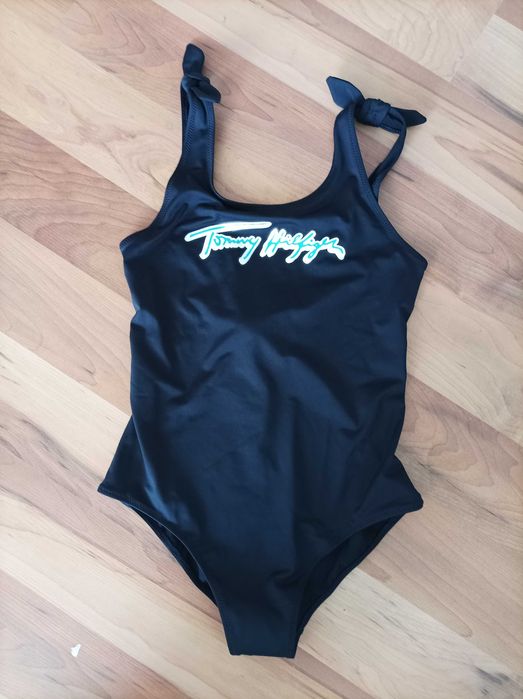 Tommy Hilfinger 12-14 год нов бански