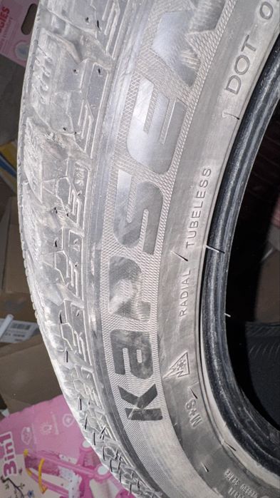Комплект шин 235/45/R18 Kapsen
