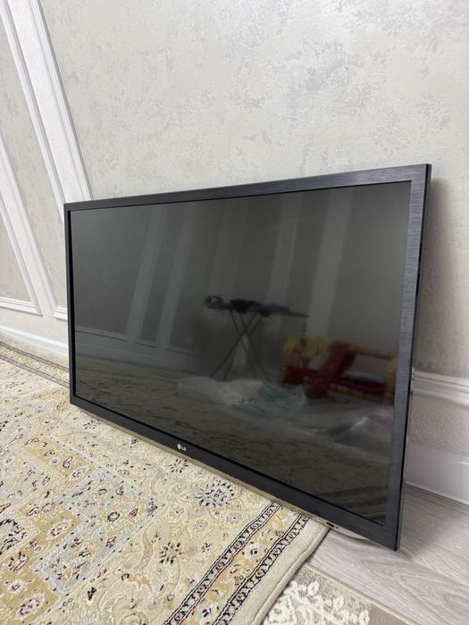 Продам телевизор LG
