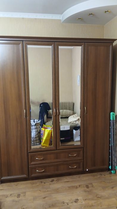 Продам шифоньер.