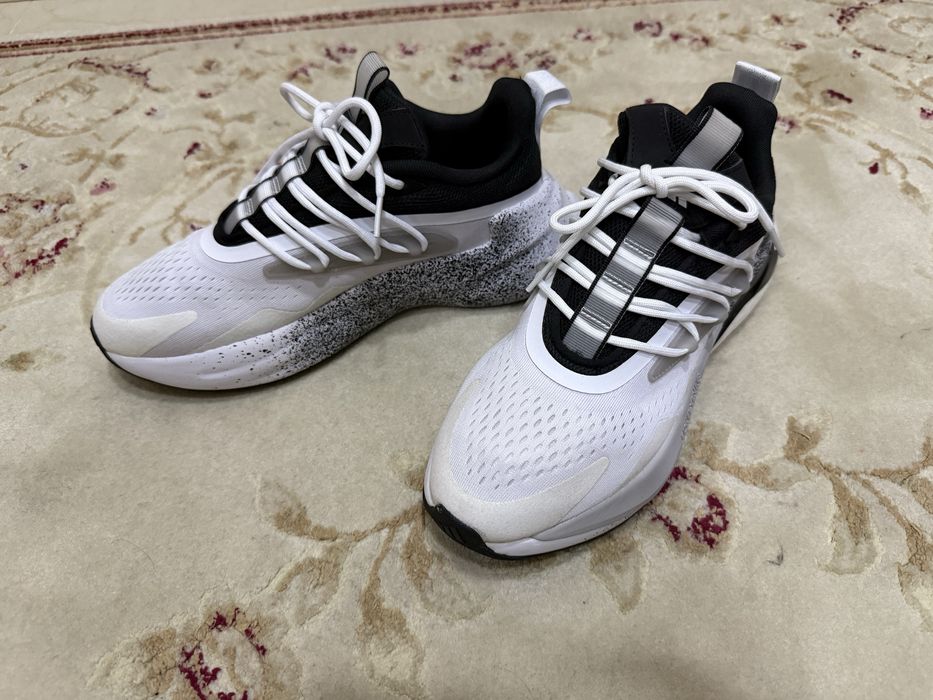 Adidas кроссовки