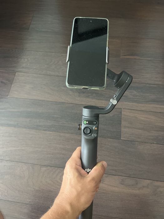 Sistem Stabilizare DJI Osmo Mobile 6, 3 Axe