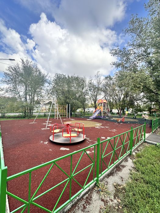 Продам теплую 3-комнатную квартиру