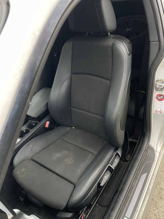 Interior recaro semi piele Bmw seria 1 E81 scaune banchete fete usi