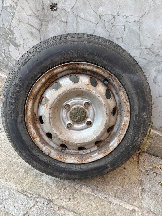 Продавам запазени гуми на ниска цена