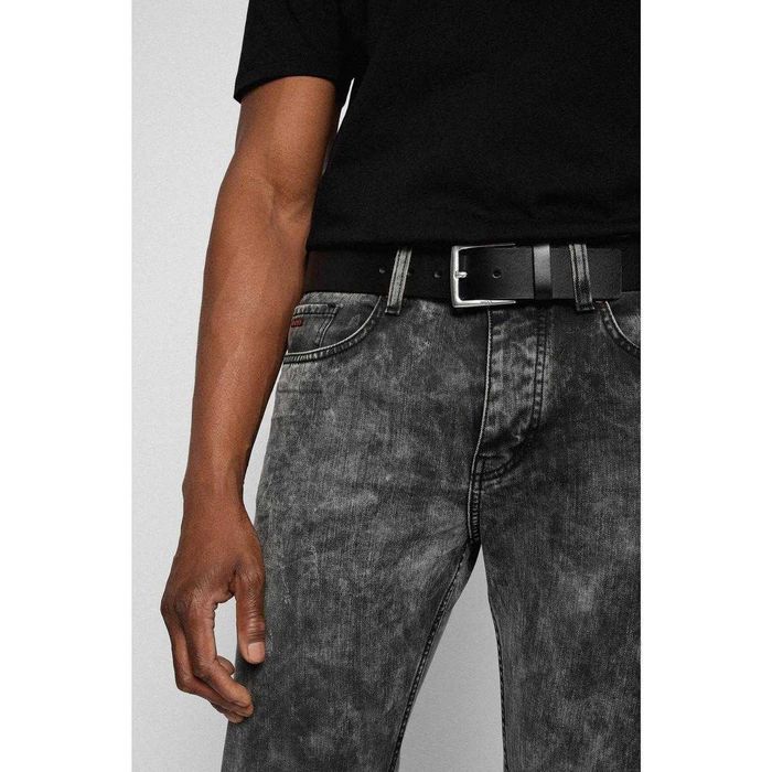 Чисто нов мъжки кожен колан Hugo Boss, размер 85-32 (UK), 102 cm.