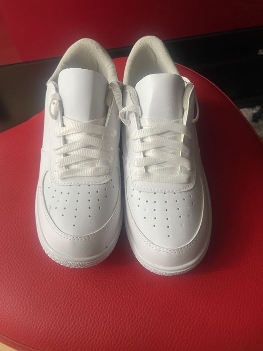 Adidasi sport, 39