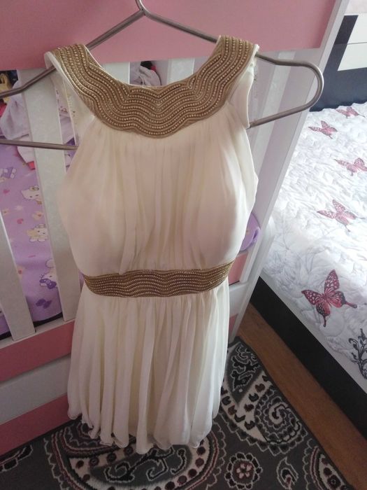 Бални къси рокли