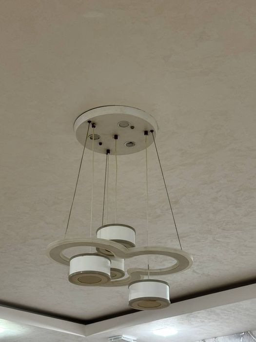 Продаётся люстра в хорошем сост.