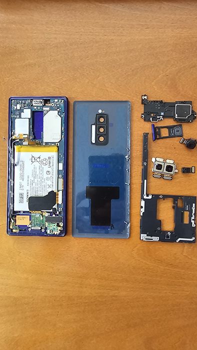 Sony Xperia 1 I - на ЧАСТИ