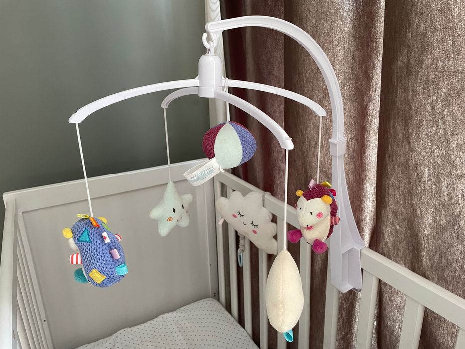 Бебешка музикална въртележка