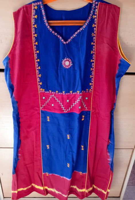 Тунизийска джелаба, Индийска туника/рокля, Тюбетейка, Яка - кожа