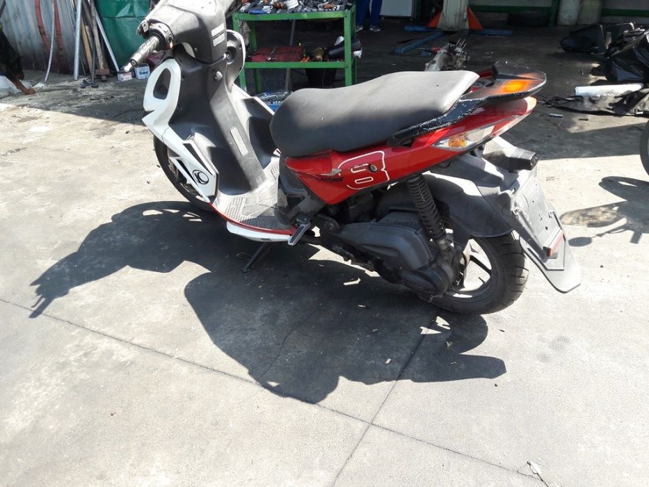 Скутер Кимко Супер 8(Kymco Super 8- 50cc)-на части