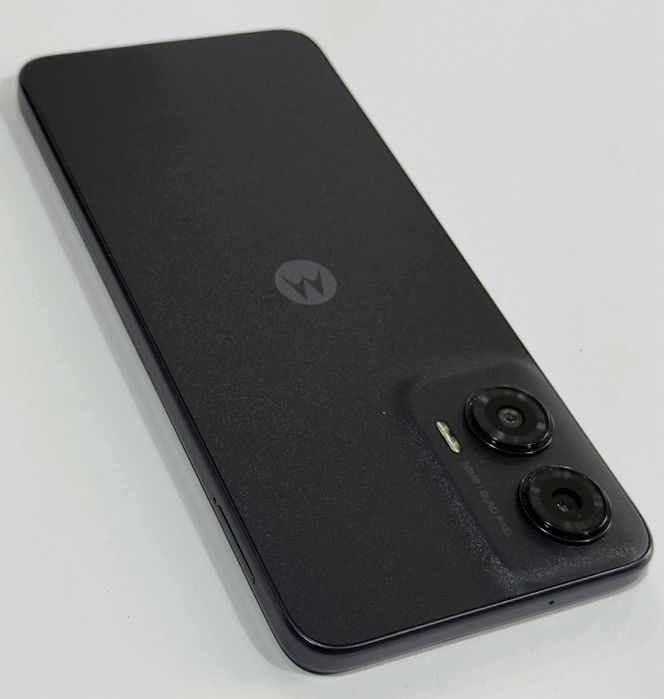 Продавам Motorola Moto G35 5G 256GB 4GB RAM