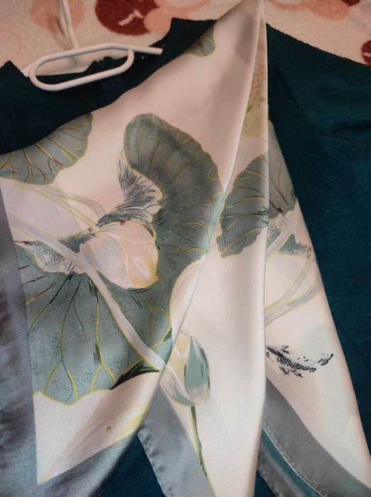 Eșarfă eleganta noua