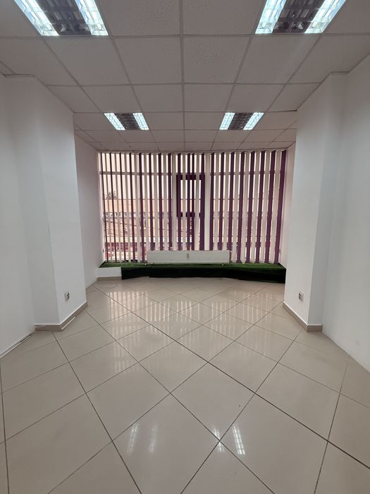 Inchiriere spatiu comercial /birou