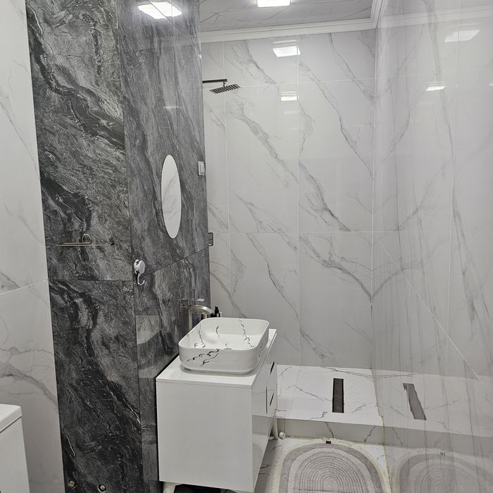 Новомосковская Квартира с хорошей планировкой и шикарным видом из окна