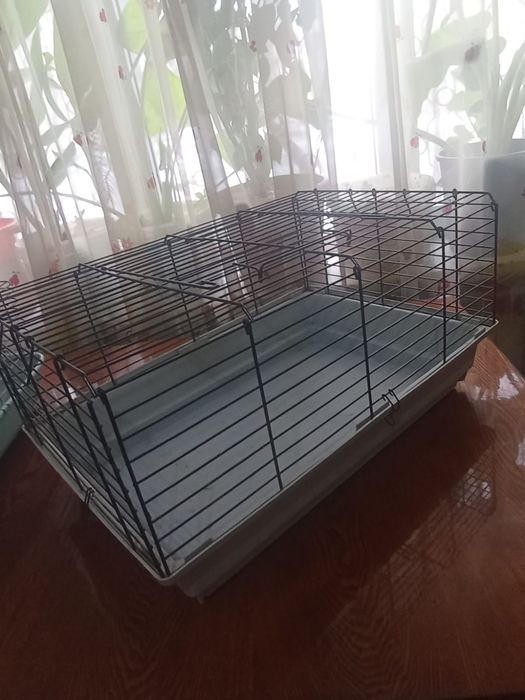 Продам клетки б/у