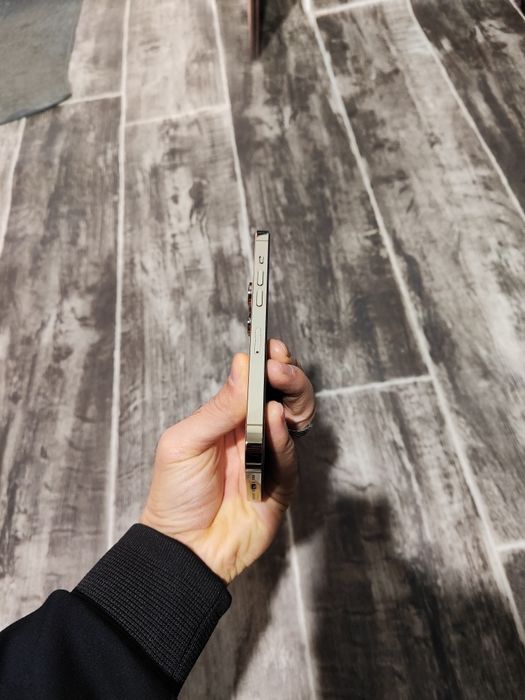 iPhone 14 pro 256gb gold ideal