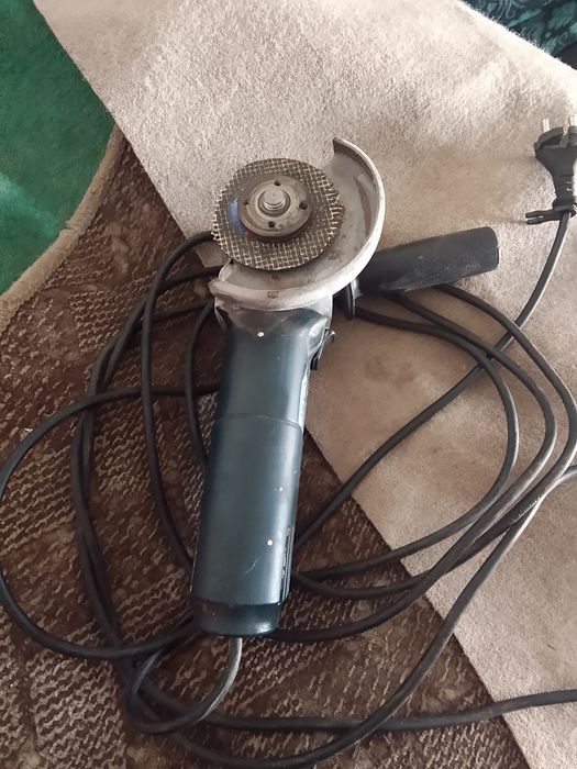 Продам Болгарку оригинал Буш