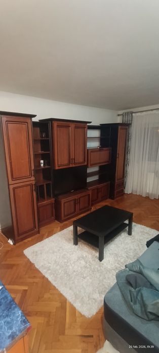 Vând mobila   living