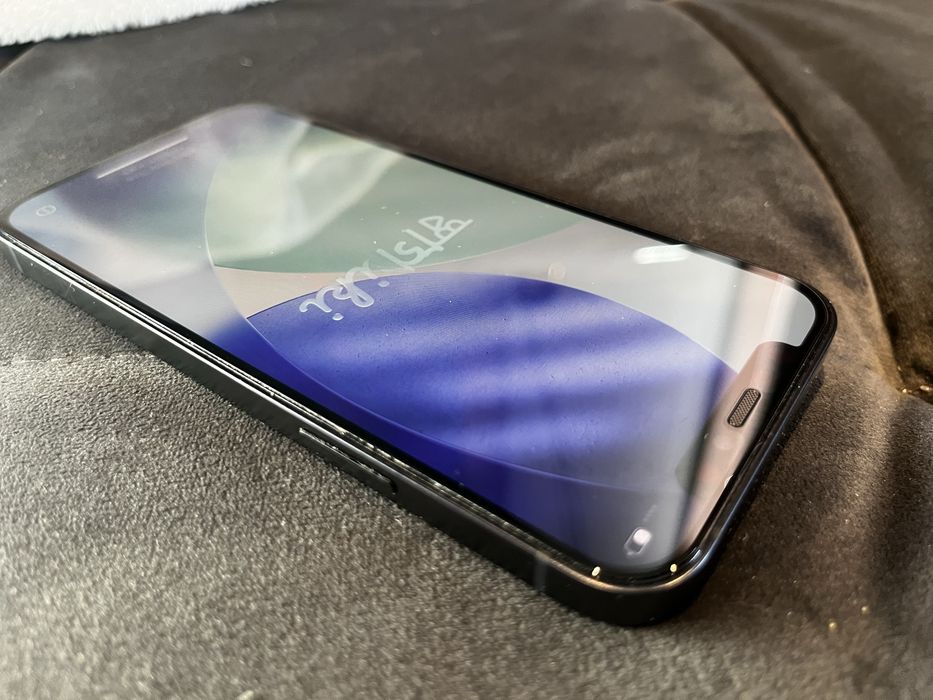 iPhone 12 128GB като нов +7калъфа и 3 неизползвани протектора
