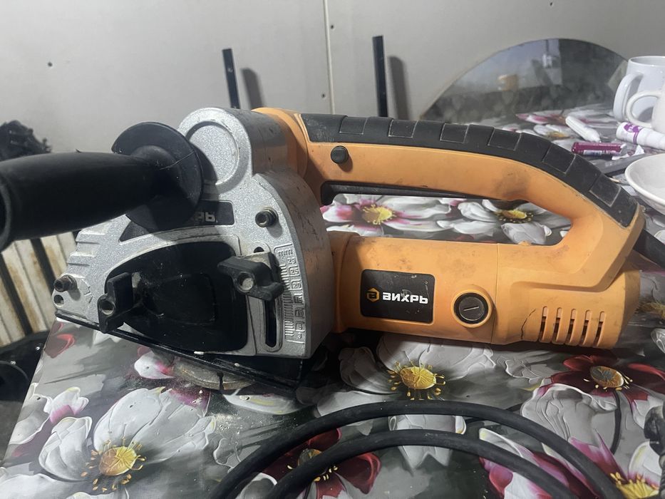 Продам штроборез Вихрь