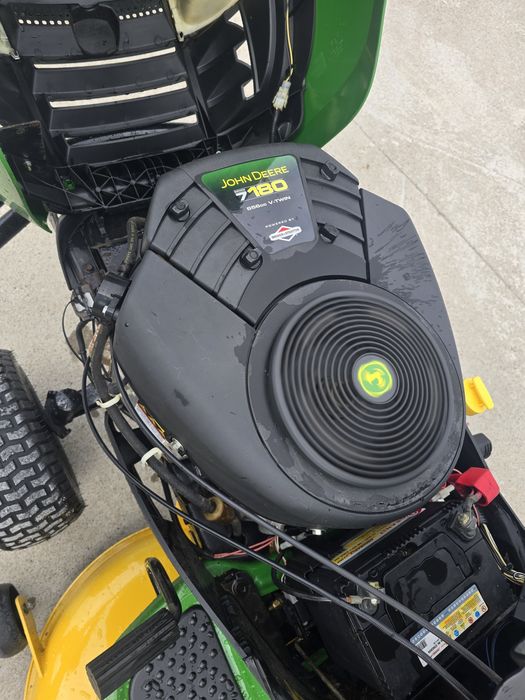 Tractoras John Deere X 155R