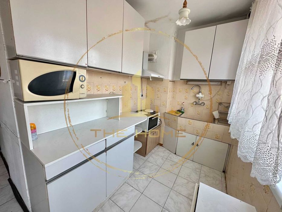 Дава се под наем Тристаен апартамент в с. Левски, Област Варна - 75 кв.м за 425 € - Снимка #2