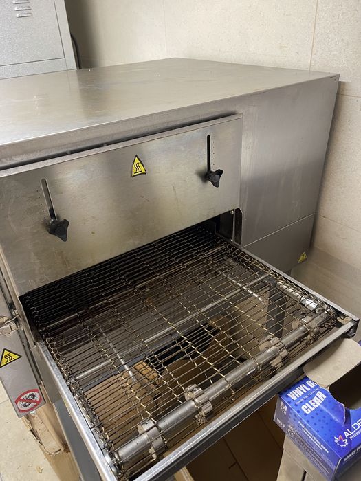 Професионална Пицарка Moretti Forrni