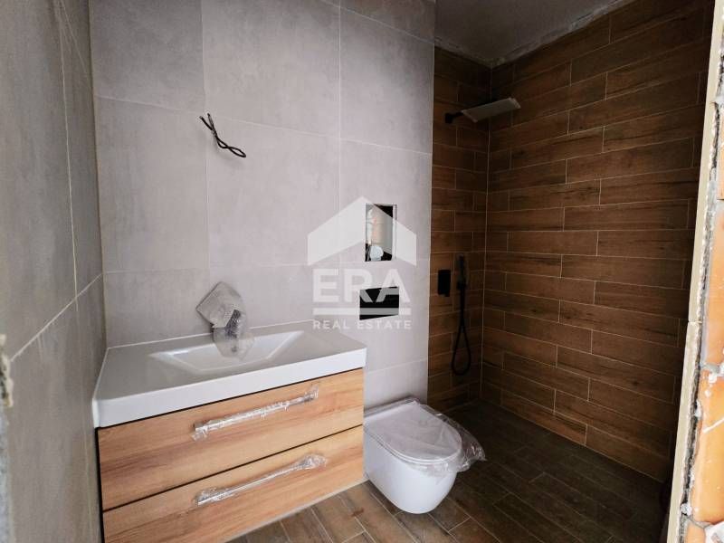 Продава се Двустаен апартамент в Варна, Виница - 72 кв.м за 1875 €/кв.м - Снимка #5