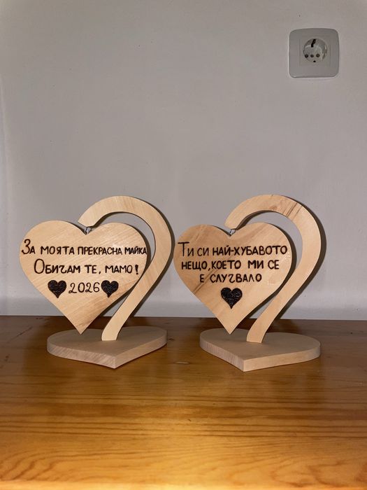 Ръчно изработеви дървени изделия с пирография