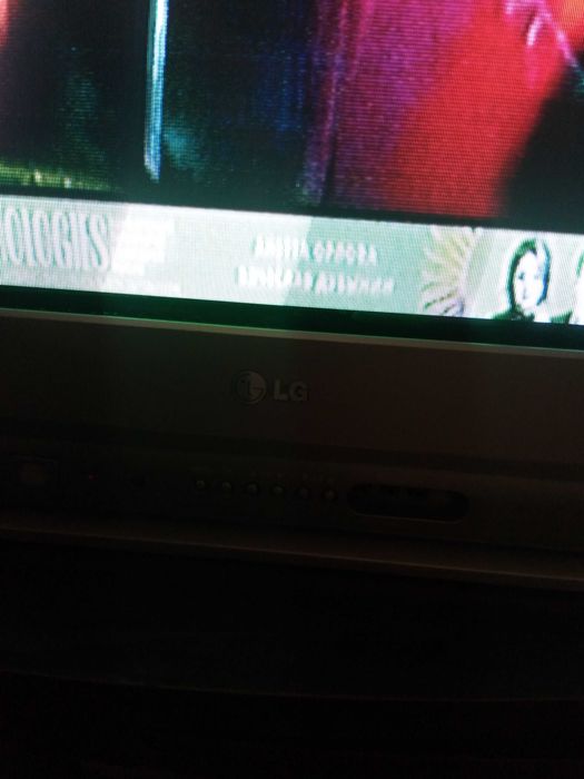 Телевизор  LG большой