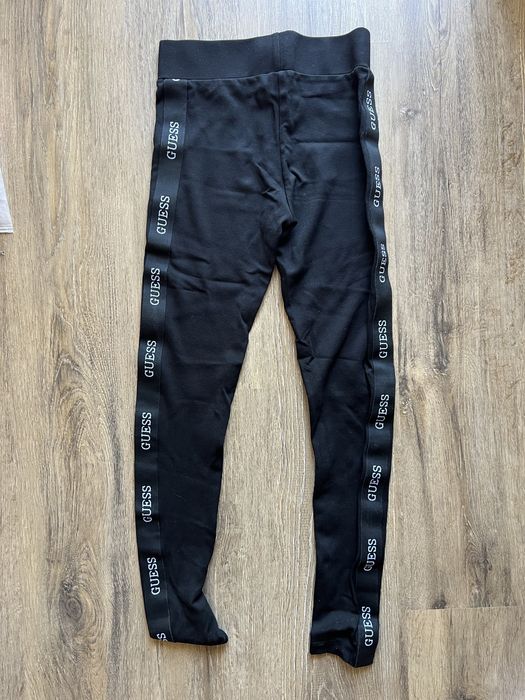 Черен клин Guess