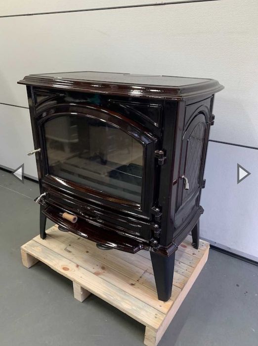 Чугунена камина печка на дърва!